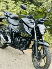 Suzuki Gixxer Dual Disc Dual Tone